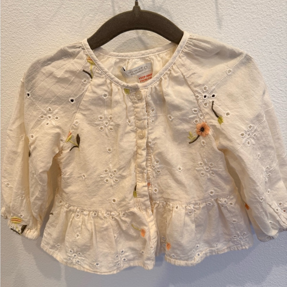 Zara White Eyelet Peplum Blouse with Floral Embroidery